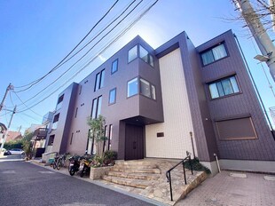 アパルトマン御成町の物件外観写真